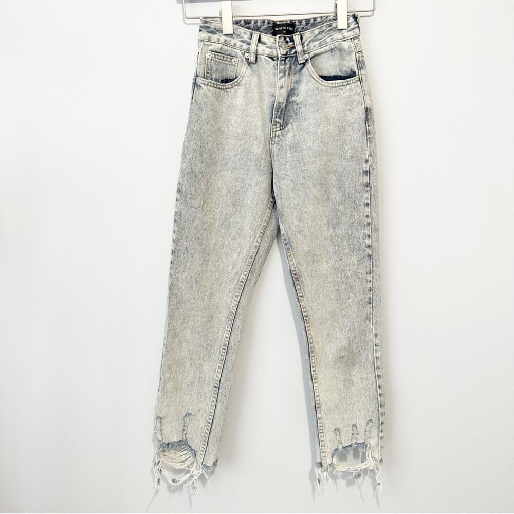 White fox mom jeans stone gray denim frayed hem size 25 size XS high rise crop